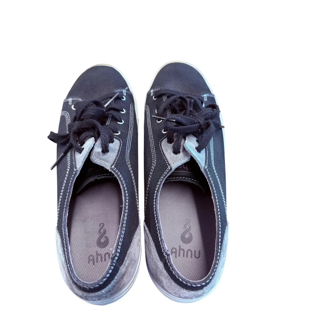 Ahnu Mens Black Canvas Grey Suede Low Top Sneakers AF2569BLK Size 10 US